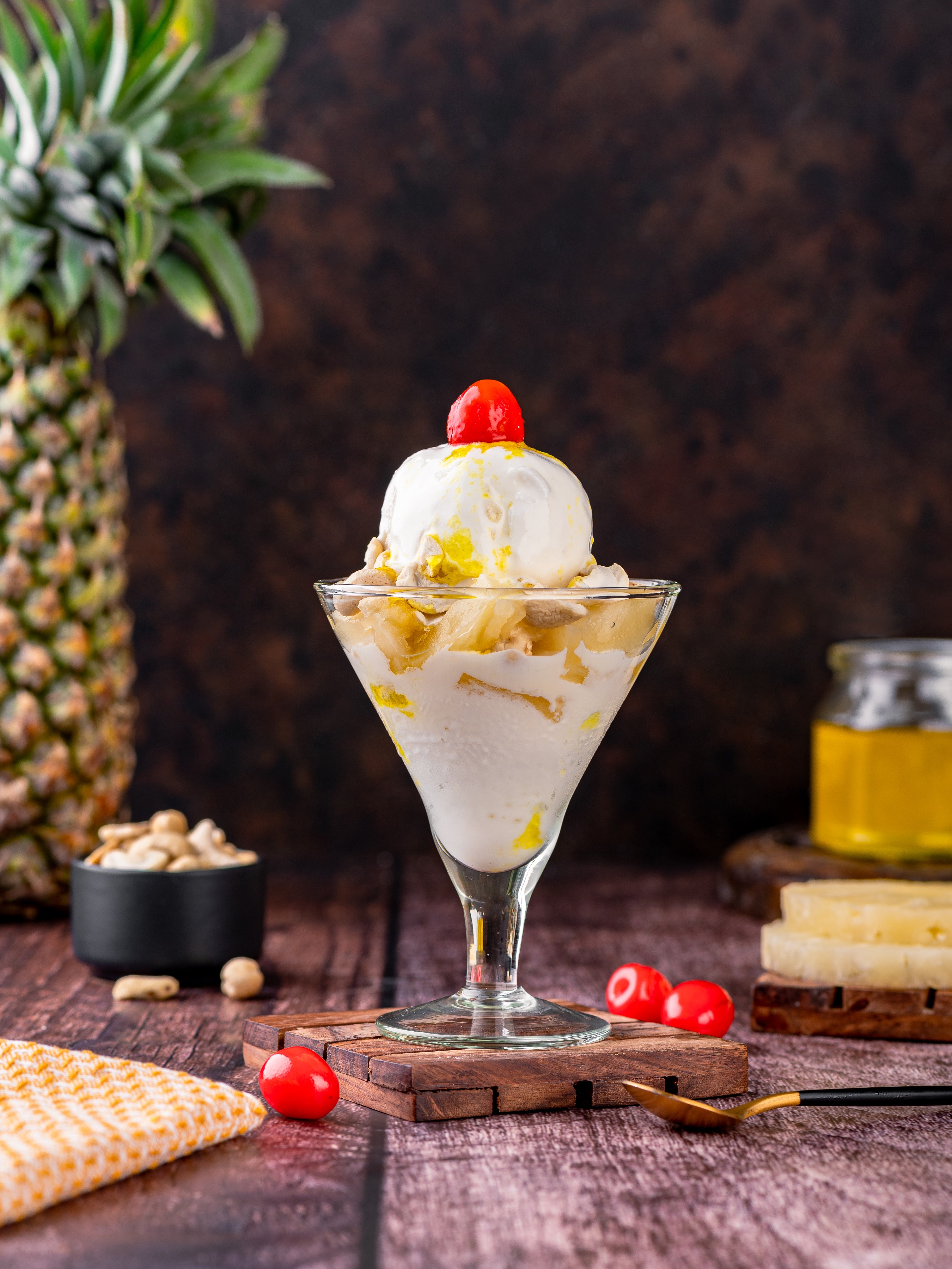 Sundae Inhang Pineapple Sundae – kings kulfi